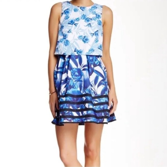 NWT Romeo & Juliet Couture Sleeveless Fit & Flare Dress- Blue Floral/Size Medium - Picture 1 of 6